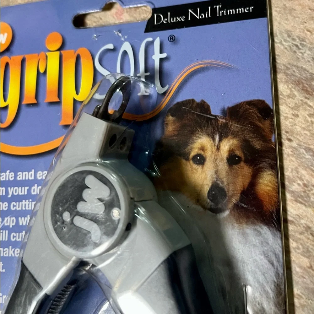 New JW Grift Soft Deluxe Nail Trimmer for Dogs